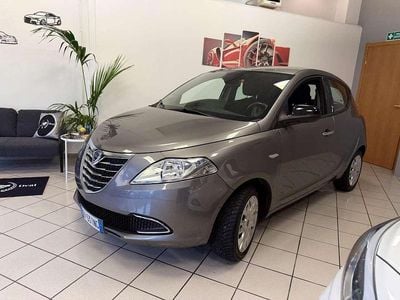 Usata Lancia Ypsilon S 69 CV (50 kW) 2012 Argento Utilitaria