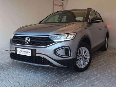 Usata VW T-Roc Life 150 CV (110 kW) 2024 Grigio SUV
