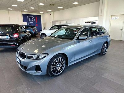 Usata BMW 318 150 CV (110 kW) 2023 Grigio Station wagon