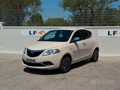 Usata Lancia Ypsilon Platinum 69 CV (50 kW) 2018 Beige Utilitaria
