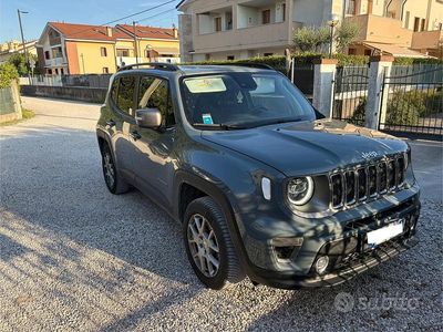 Usata Jeep Renegade Limited 190 CV (139 kW) 2018 Verde SUV