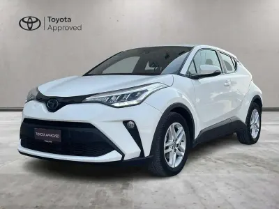 Usata Toyota C-HR Active 122 CV (89 kW) 2022 Bianco SUV