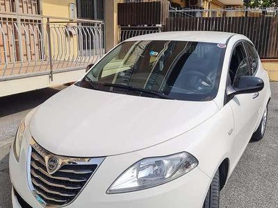 Usata Lancia Ypsilon S 69 CV (50 kW) 2014 Bianco Utilitaria