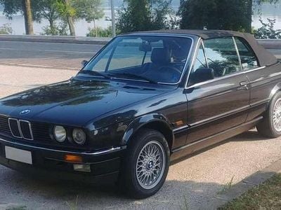 Usata BMW 320 Cabriolet Efficient Dynamics 129 CV (94 kW) 1989 Nero Cabrio
