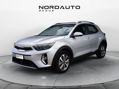 Usata Kia Stonic Urban 84 CV (61 kW) 2023 Grigio SUV