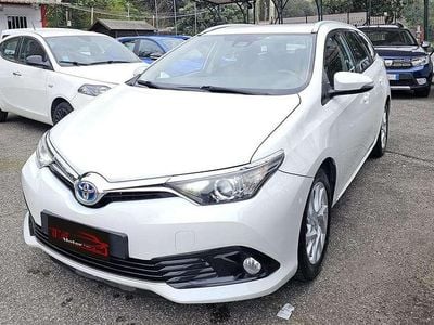 Usata Toyota Auris Hybrid 99 CV (72 kW) 2018 Bianco Station wagon
