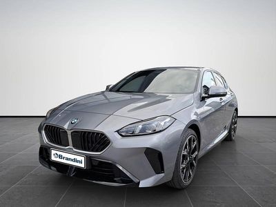 Nuova BMW 120 156 CV (114 kW) 2026 Skyscraper grey metallic Utilitaria