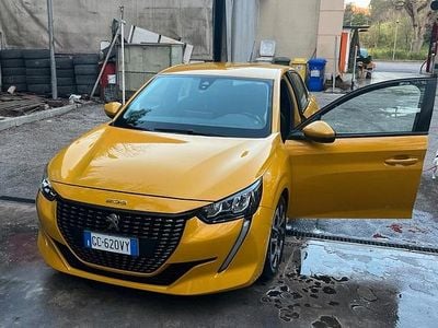 Usata Peugeot 208 75 CV (55 kW) 2020 Giallo Utilitaria