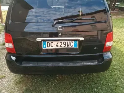 Usata Kia Carnival Family 145 CV (106 kW) 2006 Nero Monovolume