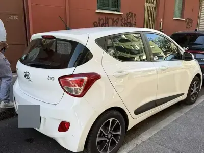 Usata Hyundai i10 66 CV (48 kW) 2015 Bianco Utilitaria
