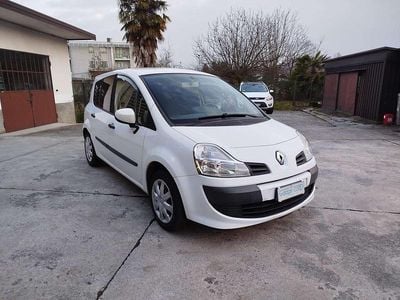 Usata Renault Grand Modus Dynamique 75 CV (55 kW) 2009 Bianco Monovolume