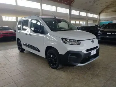 Nuova Fiat Qubo Icon 110 CV (80 kW) 2026 Bianco pastello