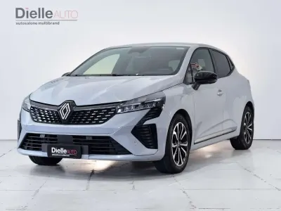 Usata Renault Clio Techno 101 CV (74 kW) 2025 Grigio rafale metallizzato Utilitaria