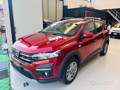 Usata Dacia Sandero Essentiel 91 CV (66 kW) 2022 Rosso Berlina