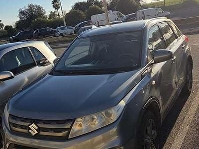 Grigio Usata 2015 Suzuki Vitara Cool SUV | 6400 € (Buon prezzo)