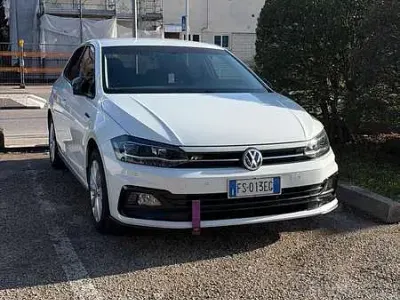 Usata VW Polo R-line 90 CV (66 kW) 2018 Utilitaria