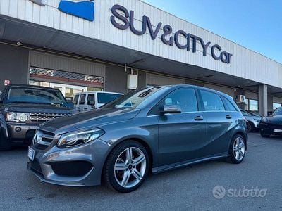 Usata Mercedes B200 Premium 136 CV (100 kW) 2015 Grigio Monovolume