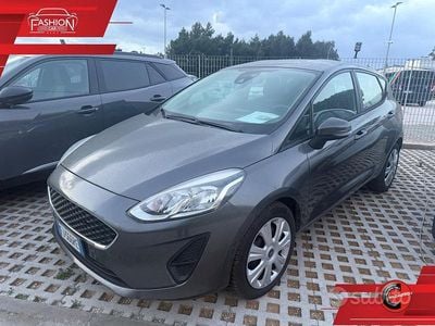 Usata Ford Fiesta S 86 CV (63 kW) 2017 Grigio Berlina