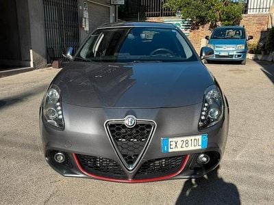 Usata Alfa Romeo Giulietta Distinctive 120 CV (88 kW) 2014 Grigio Utilitaria