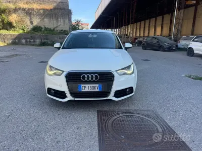 Usata Audi A1 Attraction 90 CV (66 kW) 2012 Beige Utilitaria