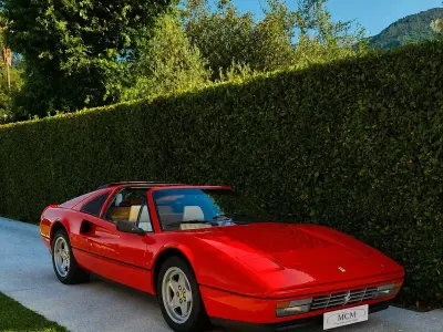 Usata Ferrari 328 270 CV (198 kW) 1988 Rosso Cabrio