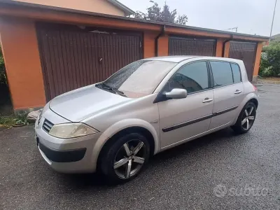 Brugt Renault Mégane II 98 HK (72 kW) 2005 Grå Sedan