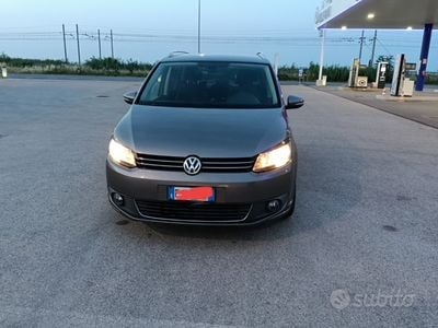 Usata VW Touran 105 CV (77 kW) 2011 Grigio Monovolume