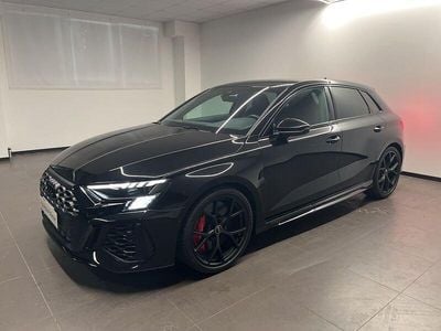 Usata Audi RS3 Sportback Ambiente 400 CV (294 kW) 2024 Nero mythos metallizzato Utilitaria