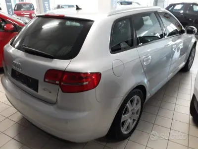 Usata Audi A3 Sportback Attraction 105 CV (77 kW) 2012 Grigio Utilitaria