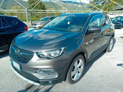 Käytetty Opel Grandland X S 131 HP (96 kW) 2019 Harmaa Katumaasturi