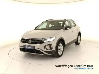Usata VW T-Roc Life 110 CV (80 kW) 2023 Grigio SUV