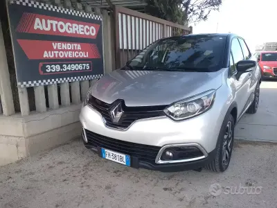 Usata Renault Captur Intens 90 CV (66 kW) 2017 Grigio SUV