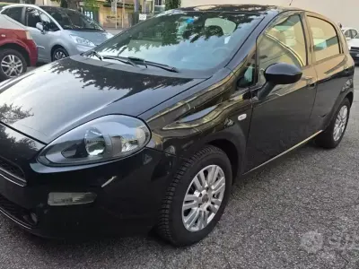 Brugt Fiat Punto Sport 95 HK (69 kW) 2012 Sort Hatchback