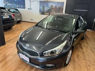 Begagnad Kia Ceed
