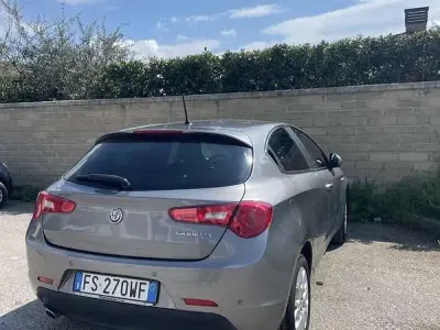 Usata Alfa Romeo Giulietta 120 CV (88 kW) 2017 Utilitaria