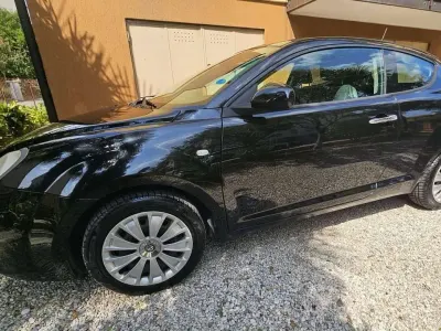 Usata Alfa Romeo MiTo Super 70 CV (51 kW) 2012 Nero Utilitaria