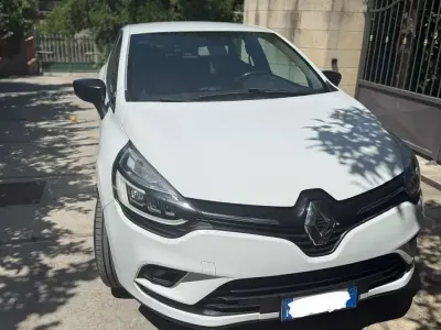 Usata Renault Clio IV Zen 90 CV (66 kW) 2019 Berlina