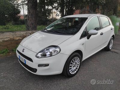 Usata Fiat Grande Punto Street 77 CV (56 kW) 2014 Bianco Utilitaria