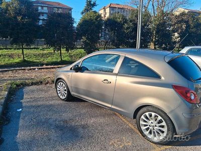 Usata Opel Corsa 2011 Utilitaria