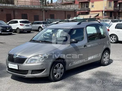 Usata Skoda Roomster Easy 90 CV (66 kW) 2013 Grigio Monovolume