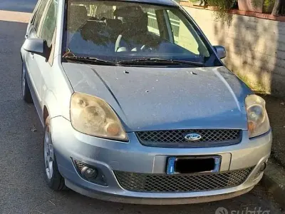 Usata Ford Fiesta 68 CV (50 kW) 2007 Utilitaria