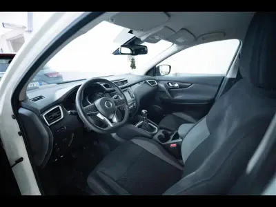 Begagnad Nissan Qashqai Acenta Premium 140 HK (102 kW) 2021 Vit SUV