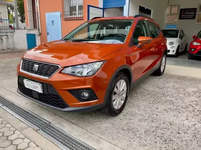 Begagnad Seat Arona Style 90 HK (66 kW) 2020 Orange SUV
