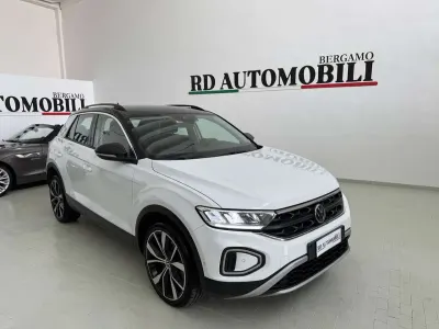 Usata VW T-Roc Life 150 CV (110 kW) 2022 Pure white SUV