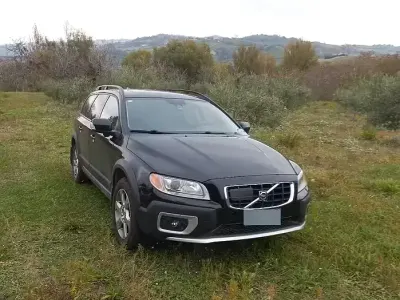 Usata Volvo XC70 185 CV (136 kW) 2008 Nero Station wagon