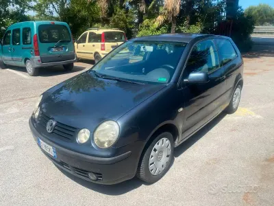 Usata VW Polo Comfortline 64 CV (47 kW) 2002 Grigio Utilitaria