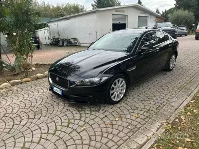 Usata Jaguar XE Business Edition 180 CV (132 kW) 2015 Nero Berlina