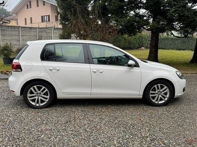 Usata VW Golf VI 122 CV (89 kW) 2011 Bianco Utilitaria