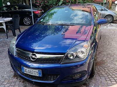 Usata Opel Astra Cabriolet 116 CV (85 kW) 2007 Blu Cabrio
