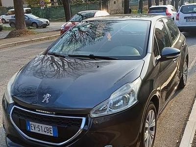 Usata Peugeot 208 Active 82 CV (60 kW) 2013 Grigio Utilitaria